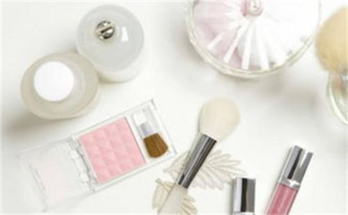 化妝品營(yíng)銷(xiāo)與床上用品技術(shù) 市場(chǎng)策略與實(shí)用知識(shí)解析